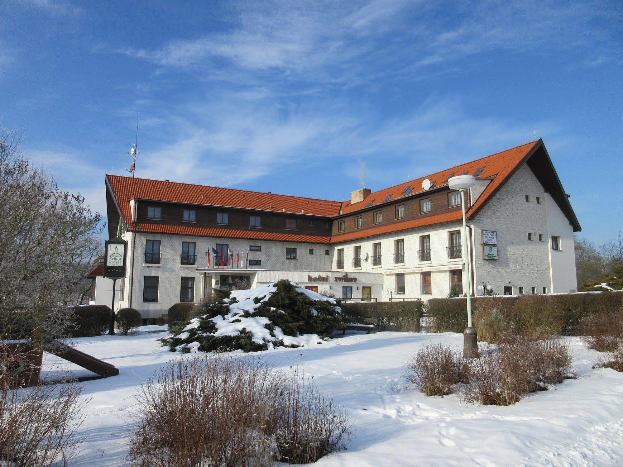 Resort Hotel Zvikov Звіковське Подграді Екстер'єр фото