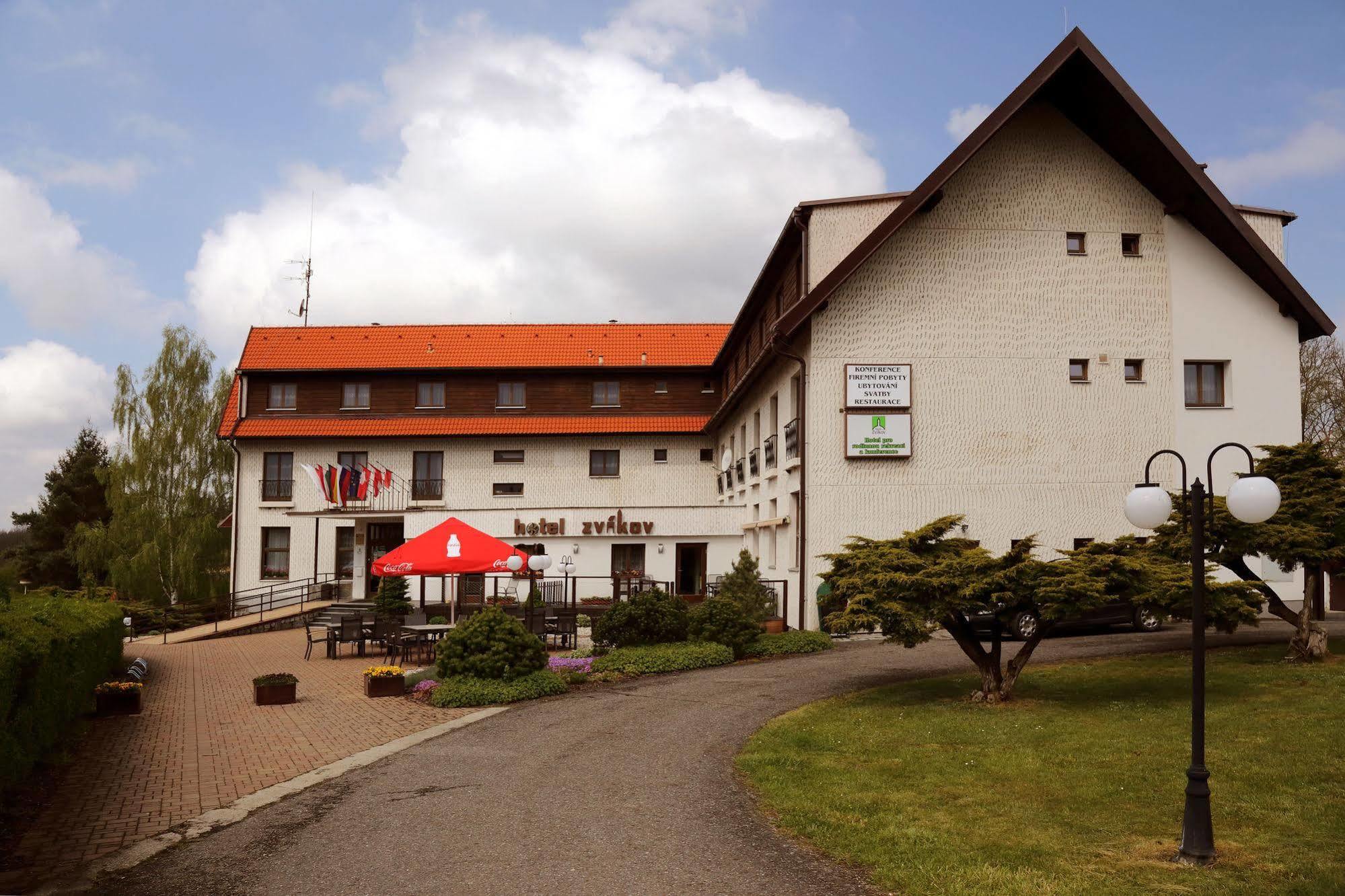 Resort Hotel Zvikov Звіковське Подграді Екстер'єр фото