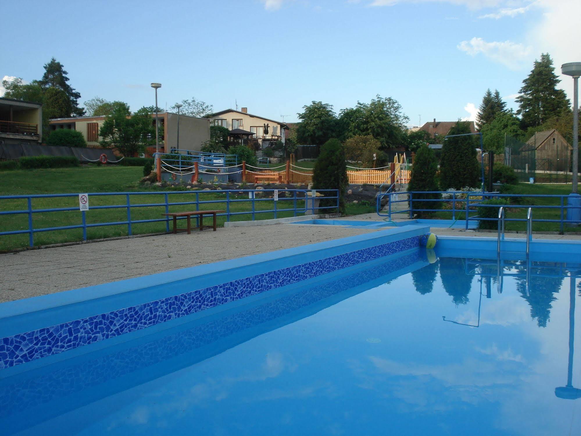 Resort Hotel Zvikov Звіковське Подграді Екстер'єр фото